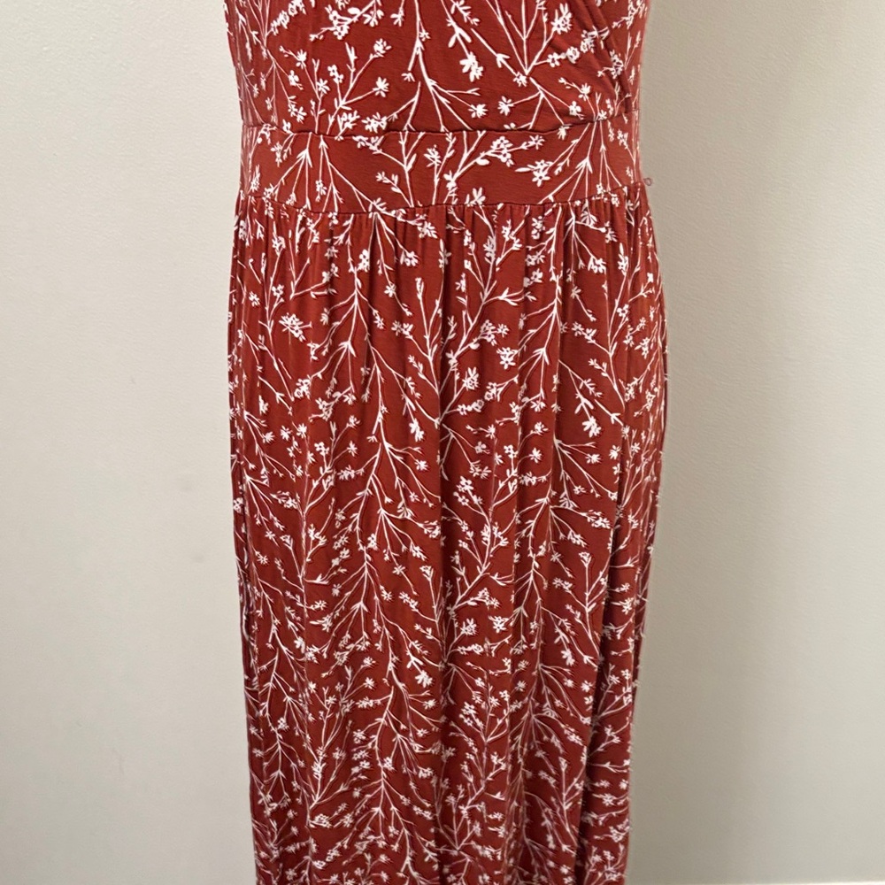 41 Hawthorn Terracotta Leaf Pattern Maxi Dress - Picture 4 of 8